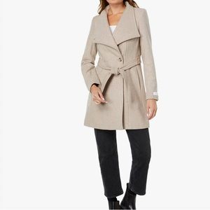 CALVIN KLEIN Wool Wrap Coat with Shawl Collar. Oatmeal Twill color. Size S.